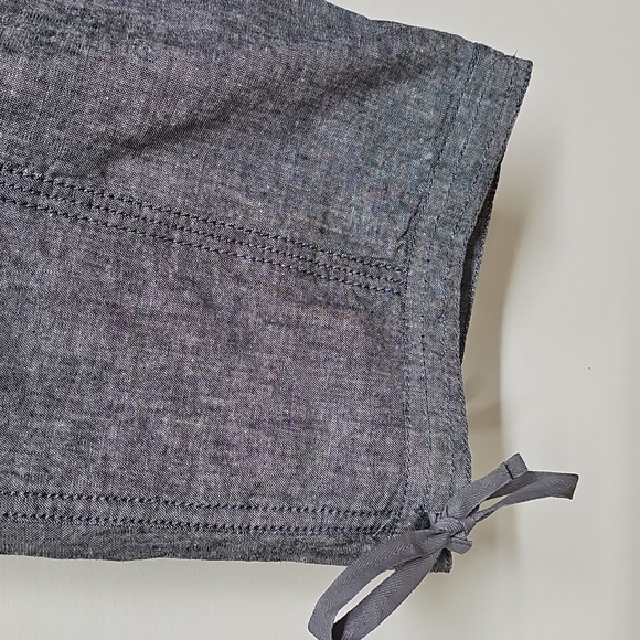 Eileen Fisher Blue Chambray Cargo Crop Pants Size Med - Picture 3 of 12